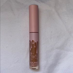 Kylie Cosmetics Velvet Liquid Lipstick!